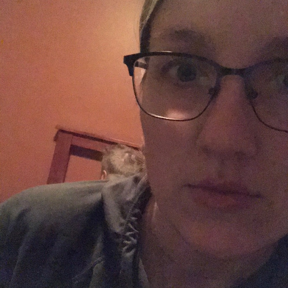 Meet your Posher, Courtney